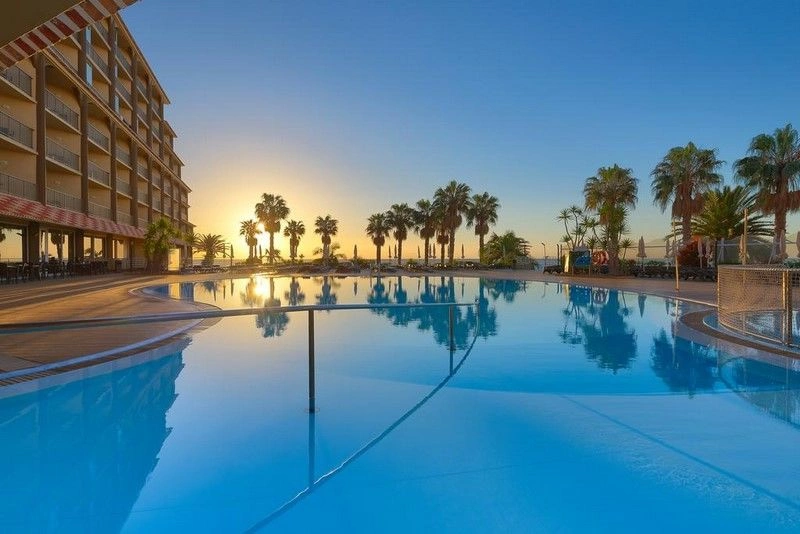 The Views Oasis 4*