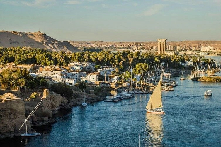 Les Pyramides et le Nil - Du Caire au Caire (12 visites incluses)