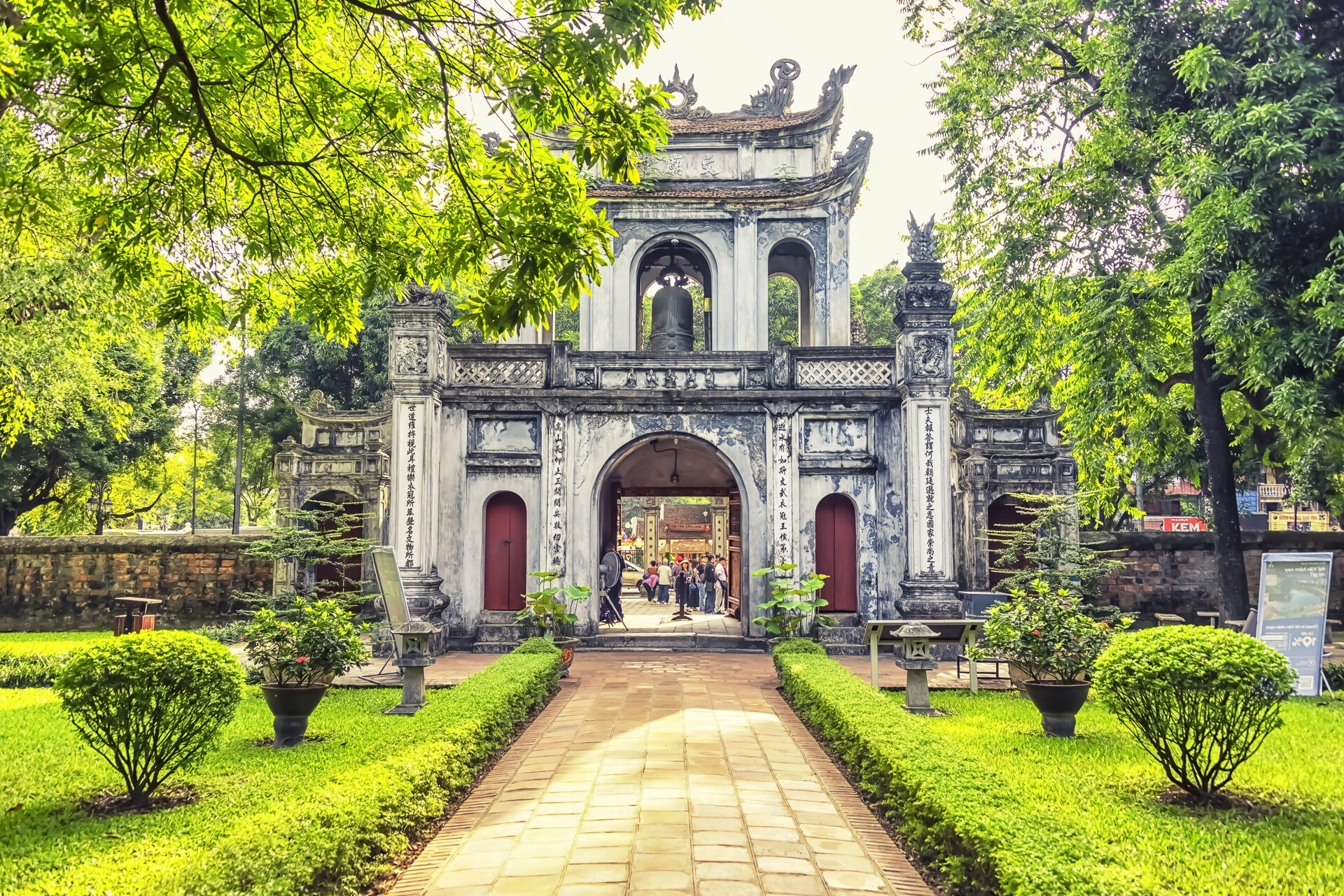 Hanoi_Temple_de_la_literature_AdobeStock_464080979.jpeg