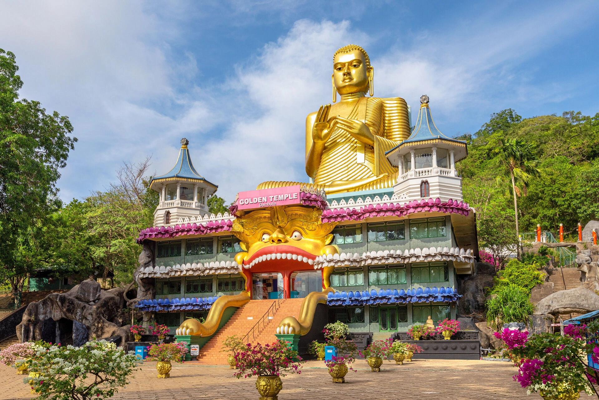 Dambulla_Temple_d_Or_AdobeStock_299541418.jpeg