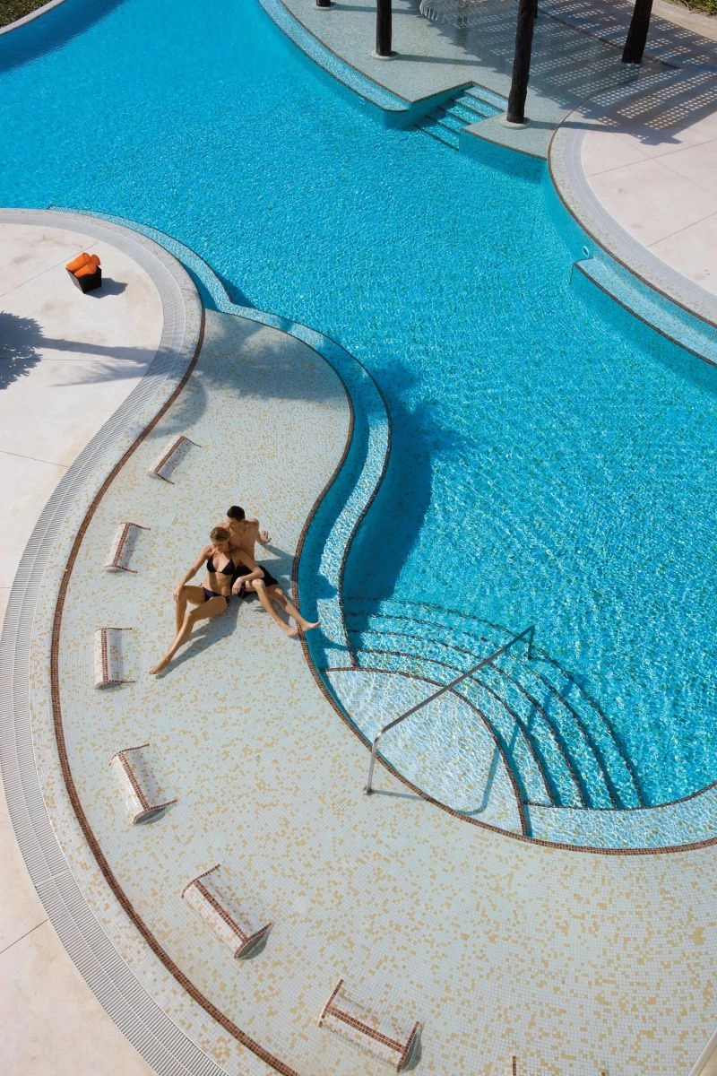 Preferred_Club_Pool.jpg