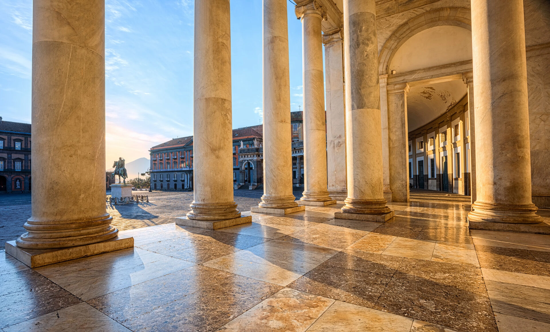 Place_Plebiscito_naples_AdobeStock_268124653.jpeg