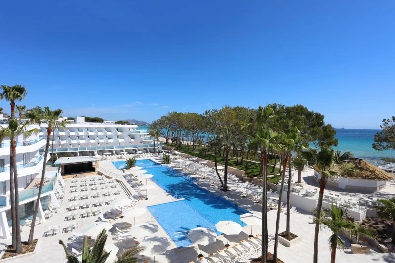 Iberostar Waves Playa de Muro 4*