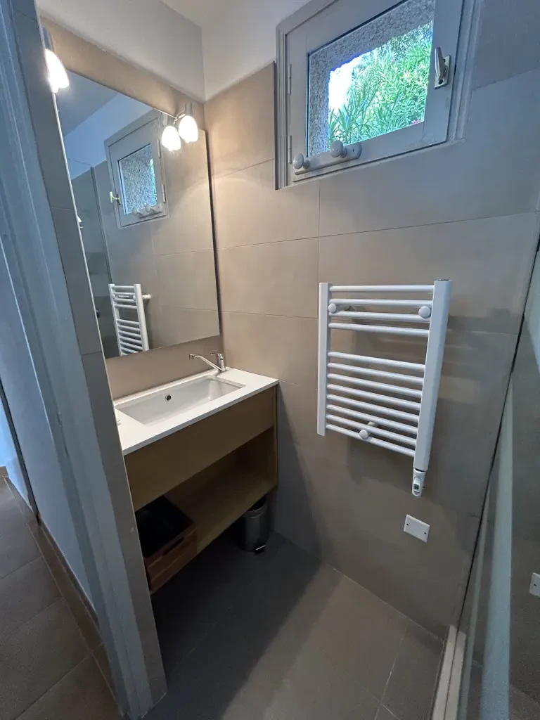  Évasion Corse : Votre Séjour de Rêve dans notre Résidence 3 Étoiles, villa pour 6 personnes, Vue Mer