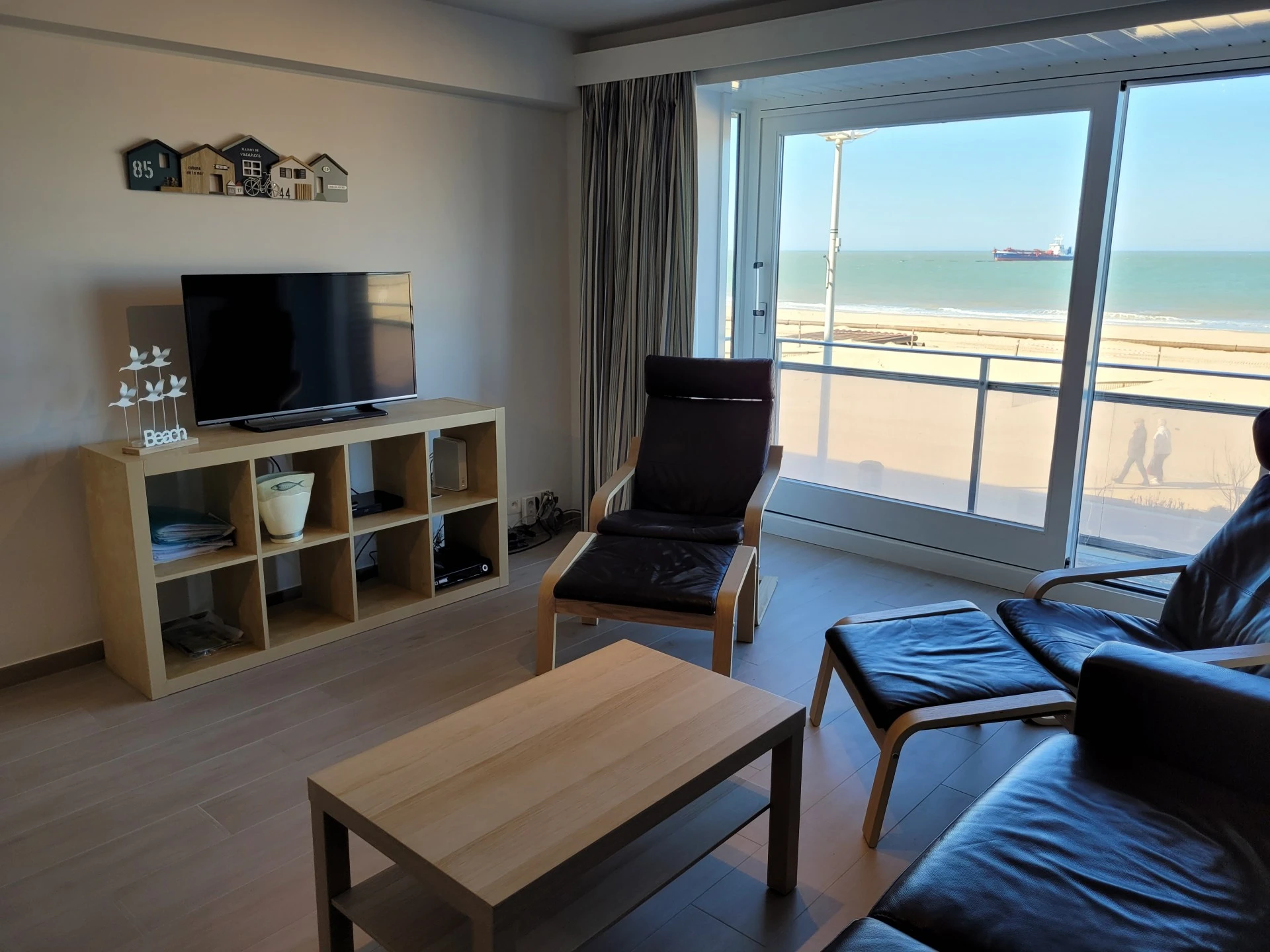 Saint Idesbald beaux appartements 2 ou 3 chambres à louer vue sur mer, digue et parking privé