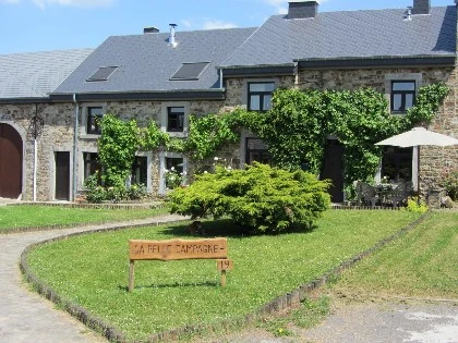 Vaste et typique maison Ardennaise, grand confort