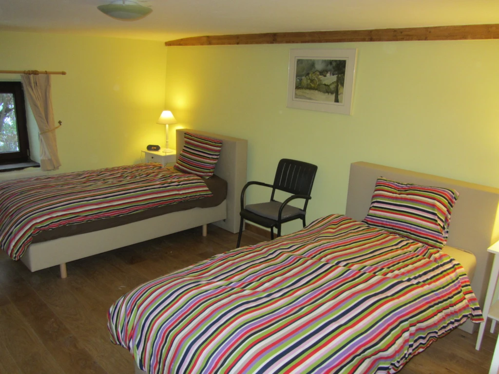 Vaste et typique maison Ardennaise, grand confort