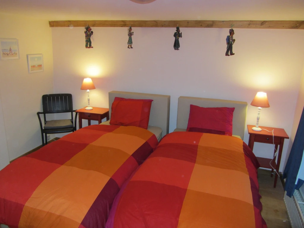 Vaste et typique maison Ardennaise, grand confort
