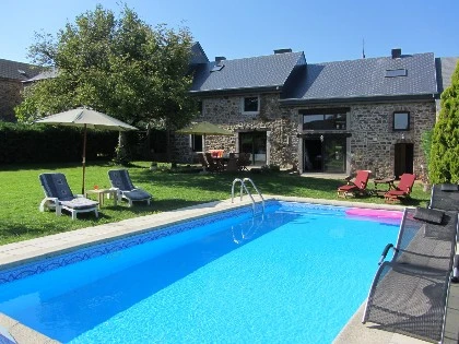 Vaste et typique maison Ardennaise, grand confort