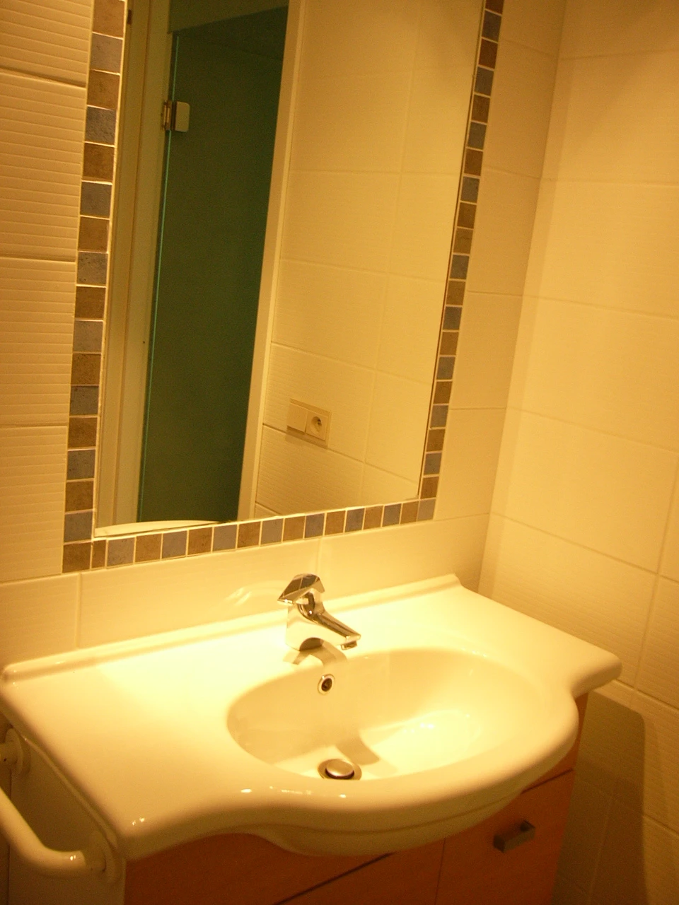 Studio vue mer avec piscine, sauna, salle de jeux et fitness