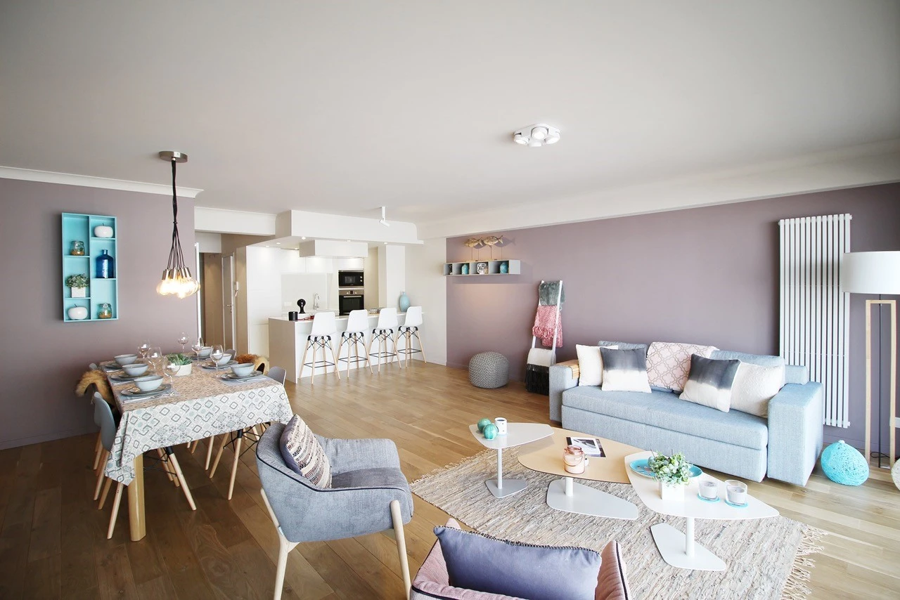 Knokke 1. Superbe appartement rénové, terrasse vue mer, parking