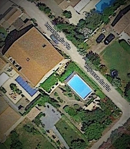 Jolie maison de charme avec jardin à l'anglaise et piscine