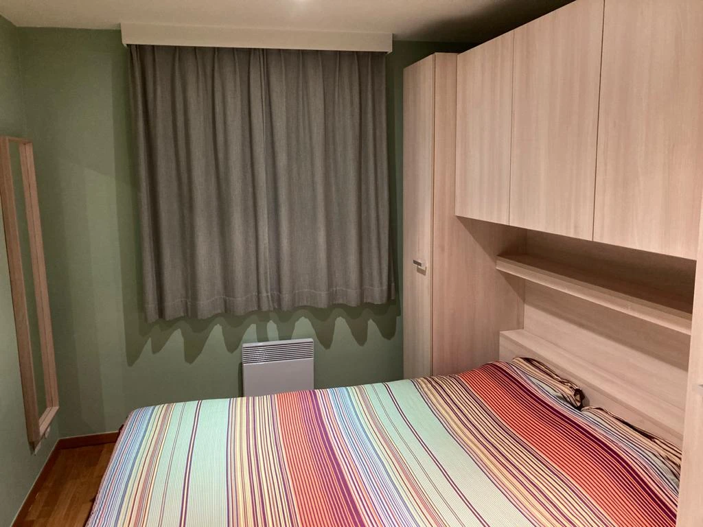 Bel et spacieux appartement (90m2) avec terrasse ensoleillée et vue sur la mer - idéalement situé