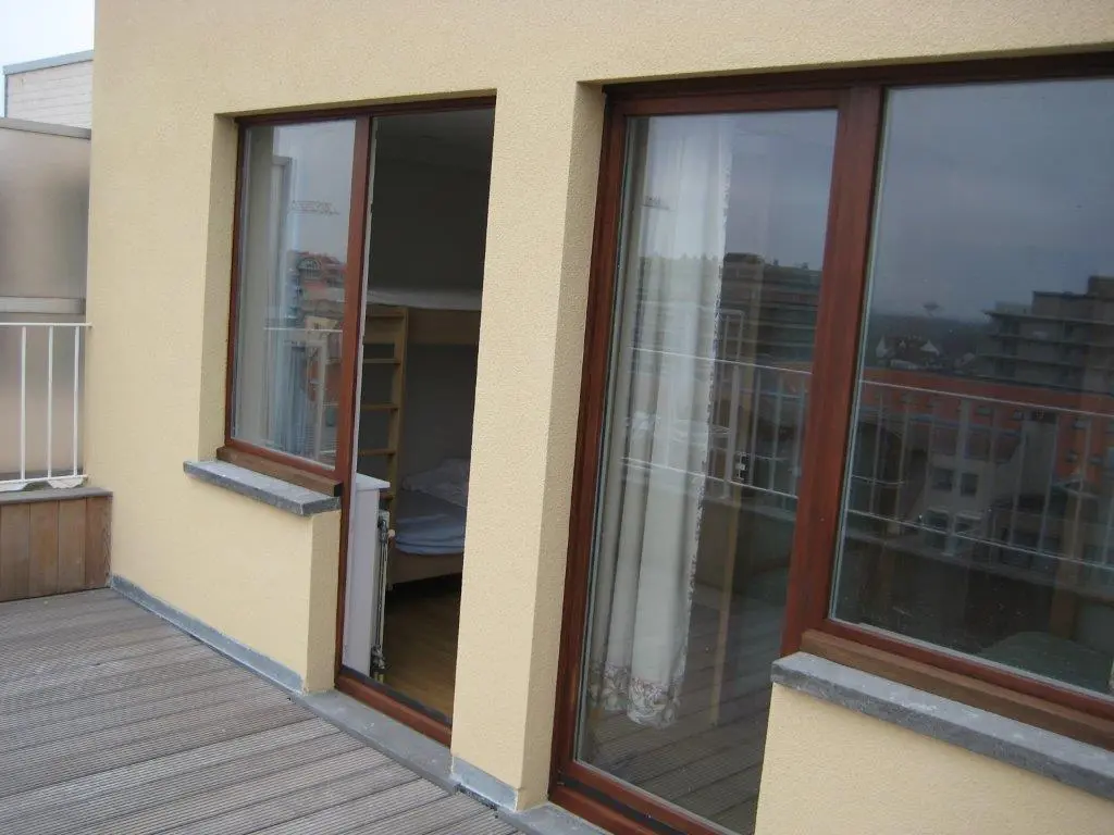 Penthouse de luxe à louer sur la digue à Nieuwpoort.  PRIX TOUT COMPRIS  (GARAGE, FRAIS)