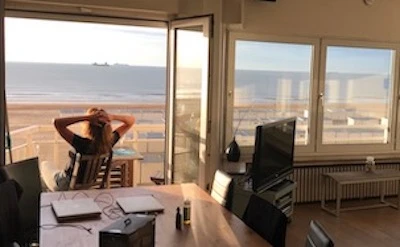 Appartement près du casino sur la digue, vue frontale sur la mer pour 10p