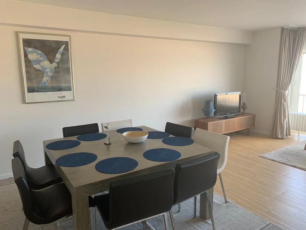 Appartement rénové chic et cosy avec vue frontale sur mer