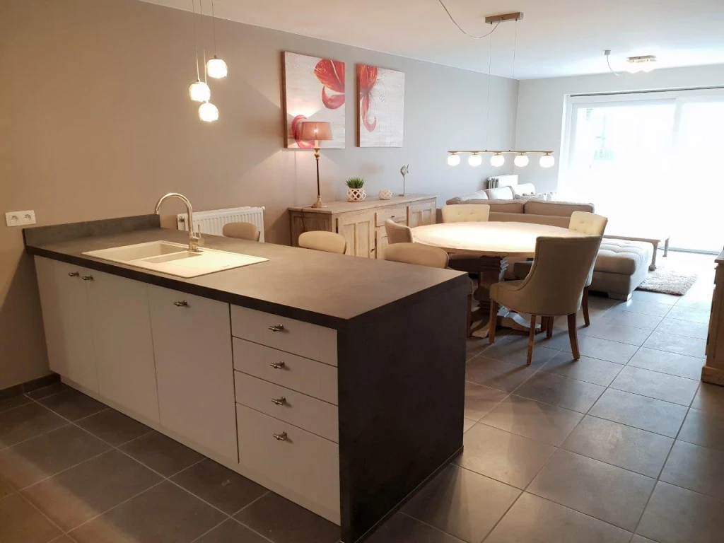 APPARTEMENT 2 CH. (4 PERS.) À 30M DE LA MER