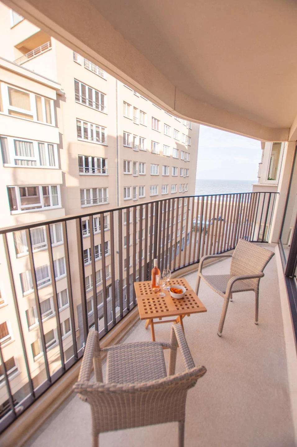 Appartement vacances avec vue latérale sur la mer à Ostende