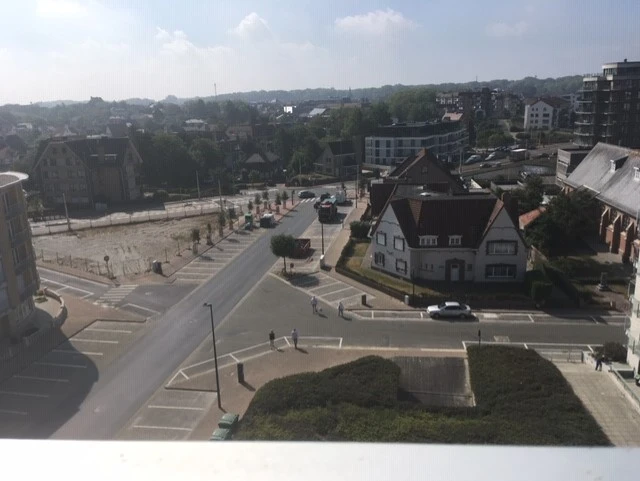dernières disponibilités à prix baissé location 2026:  La Panne apart 3ch vue latérale mer (7ième) +garage inclus 