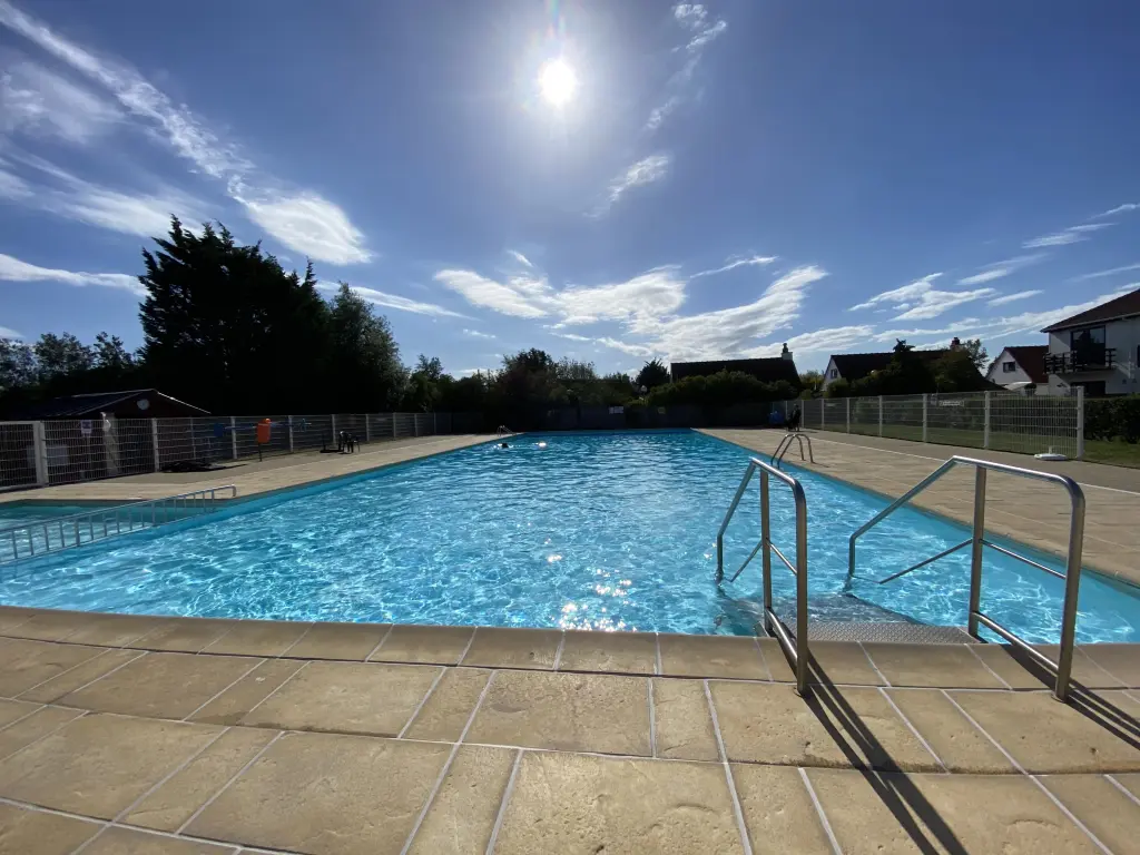 Pensez à vos vacances ou we dans adorable maison de vacances à la côte belge avec piscine, tennis