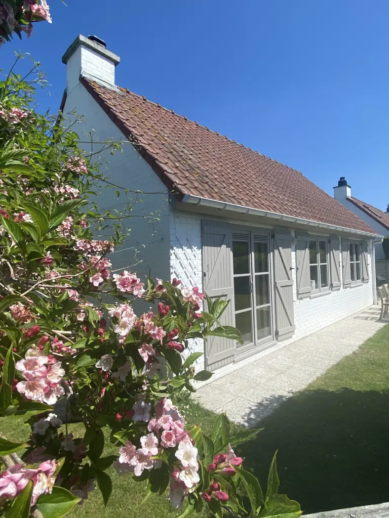 Pensez à vos vacances ou we dans adorable maison de vacances à la côte belge avec piscine, tennis