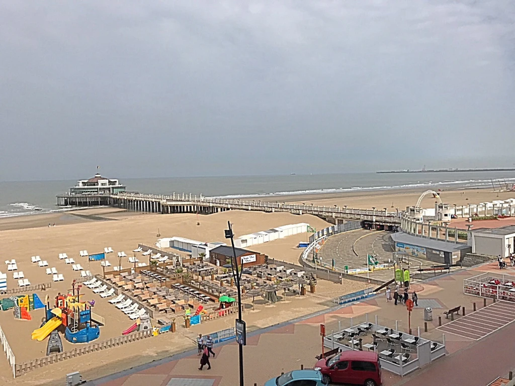 Appartement spacieux avec vue sur la mer