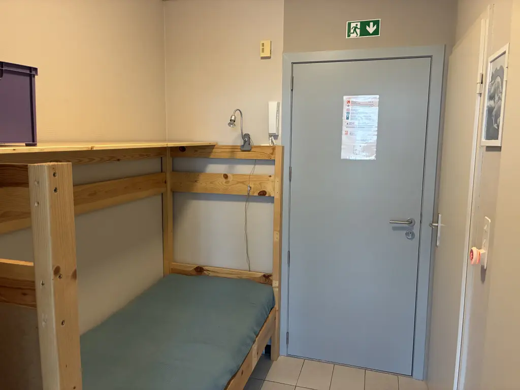 De Panne studio calme avec vue latérale sur la mer + 2 velos à votre disposition, emplacement voiture