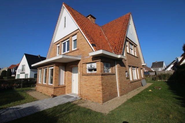 Belle villa Lijsterzang 12 à 14 personnes avec jardin située dans un quartier résidentiel à KOKSIJDE