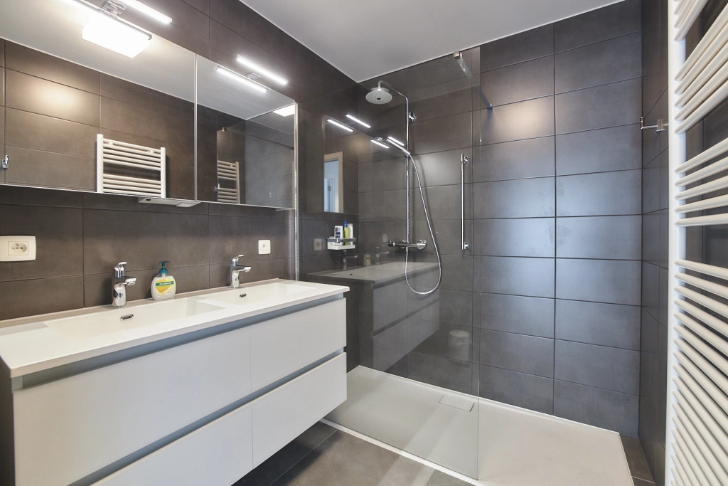 Appartement à MAJESTIC / 9C