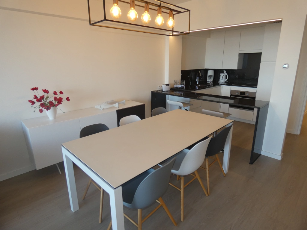 Appartement à Beau Site / 7 R