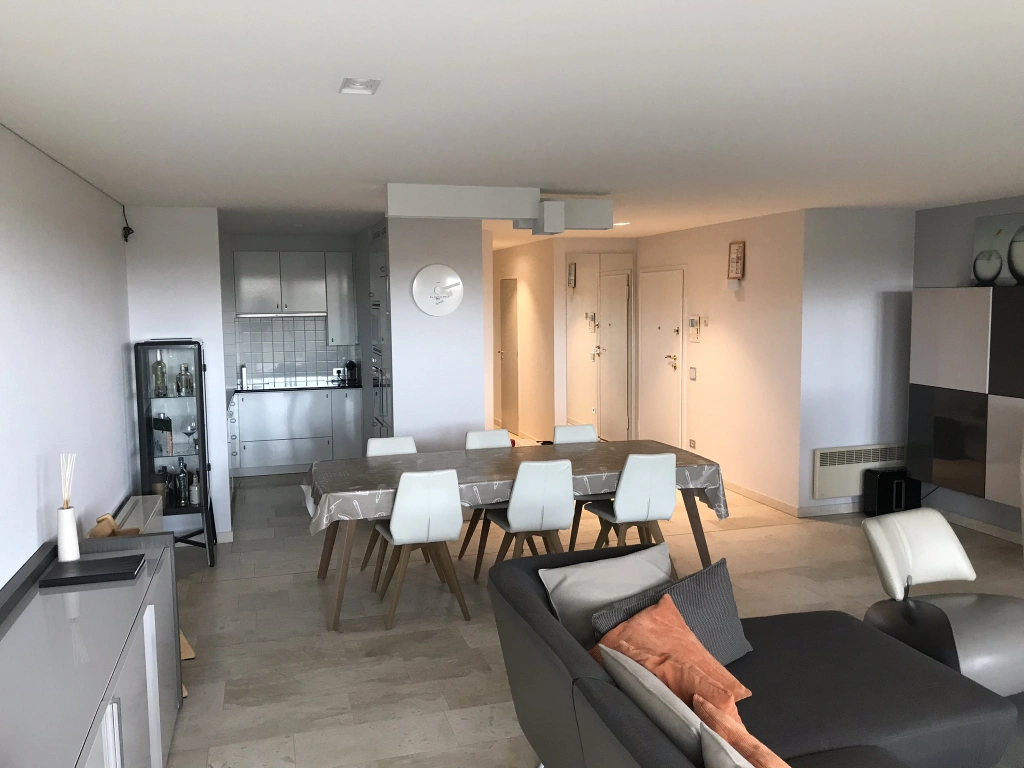 Appartement à EXCELSIOR / 26F