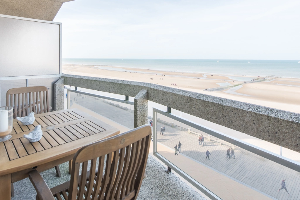 Appartement à Beach Palace / 0401 + GARAGE