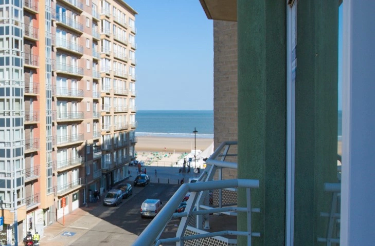 Appartement à Beach Palace / 0401 + GARAGE