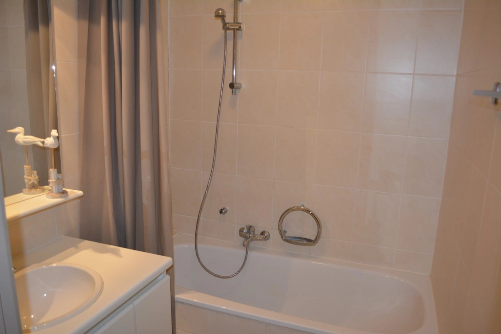 Appartement à THALASSA / A9 / 09.04