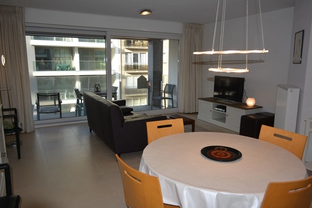 Appartement à QUEENS AVENUE / 0203