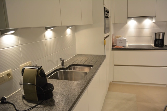 Appartement à QUEENS AVENUE / 0203