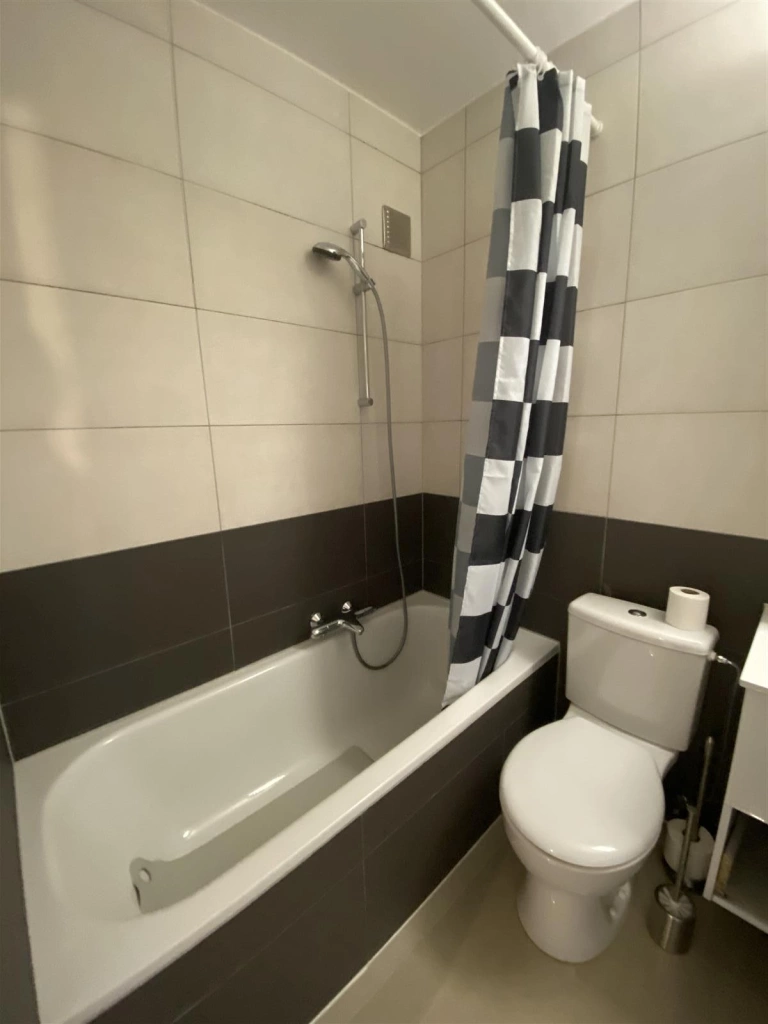 Appartement à EXCEPTION /  F1/0105
