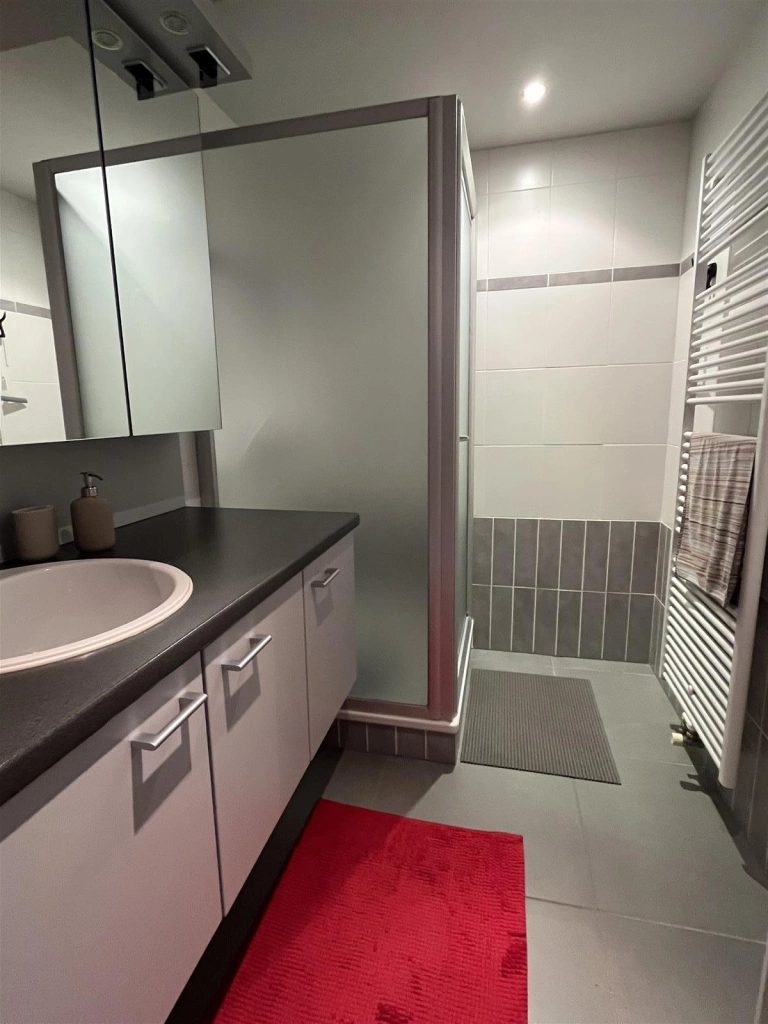 Appartement à DELPHINE. / 0303