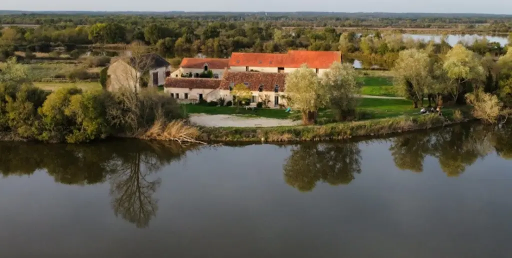 Gîte Domaine Coeur de Brenne en bordure d'Etang