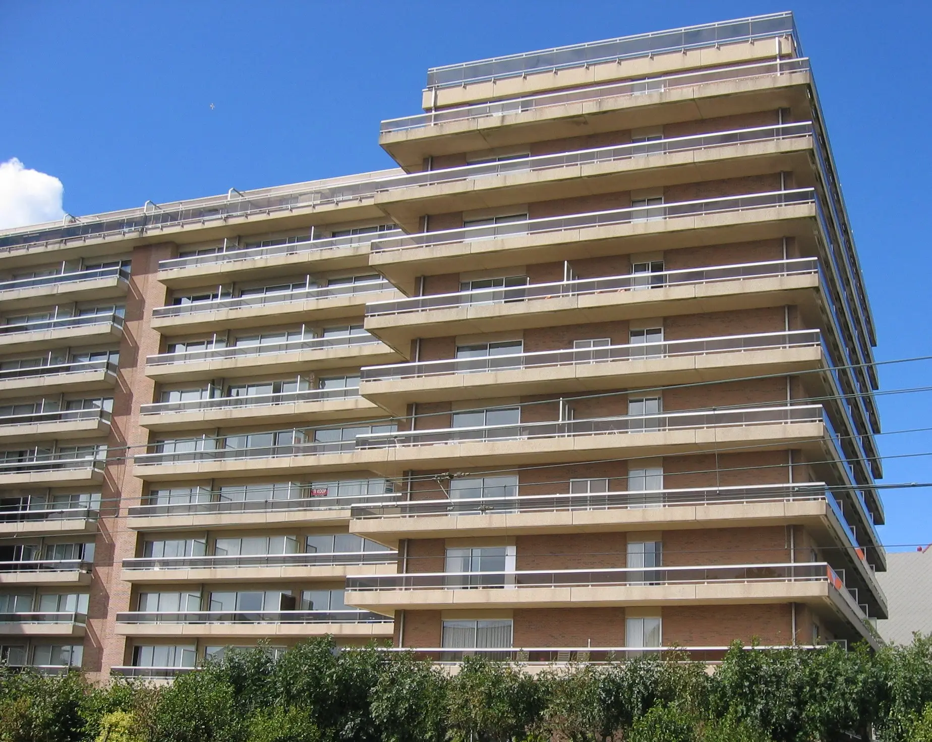 Nieuwpoort-Plage : joli appartement avec grande terrasse ensoleillée.