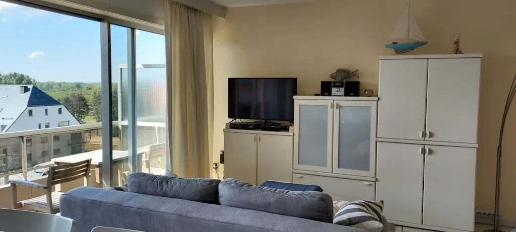 Nieuwpoort-Plage : joli appartement avec grande terrasse ensoleillée.