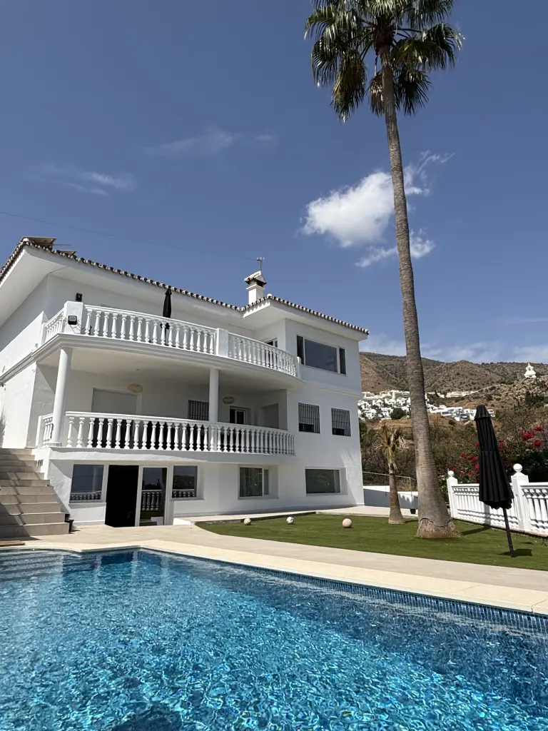 Villa Palmera Luxe Relaxe Benalmadena Malaga Digital Nomad