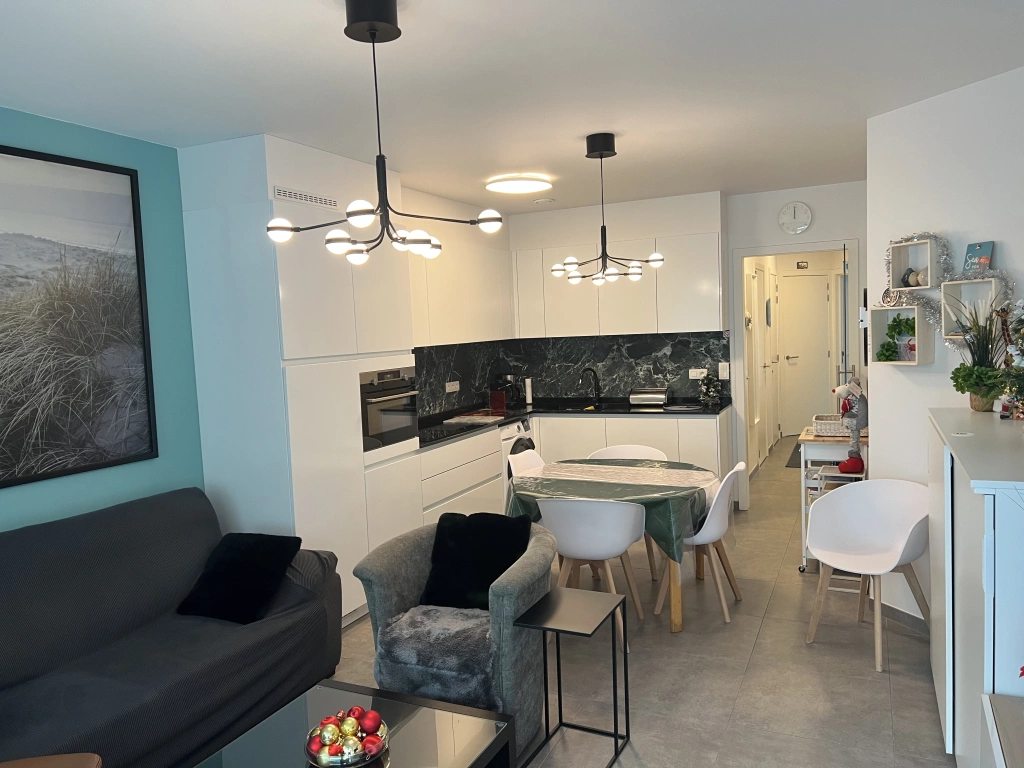 Appartement à LE PARIS / LE PARIS 2A-9/0202