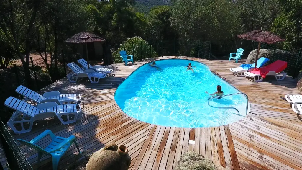 Villas tout confort avec piscine 5km de la plage de Santa Giliua 10km sud Porto Vecchio