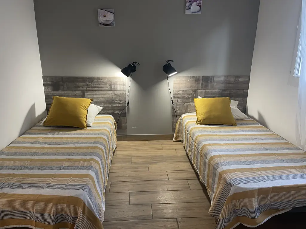 Villas tout confort avec piscine 5km de la plage de Santa Giliua 10km sud Porto Vecchio