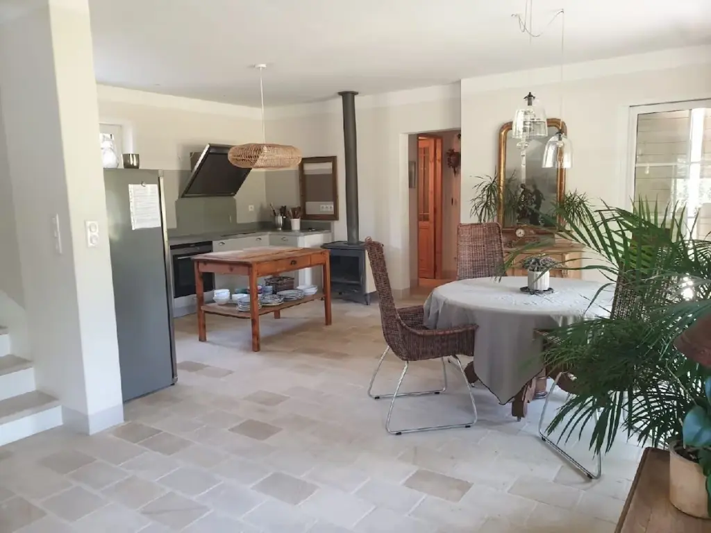 Entre Luberon et Alpilles, mas provençal dans son oliveraie et sa piscine privée