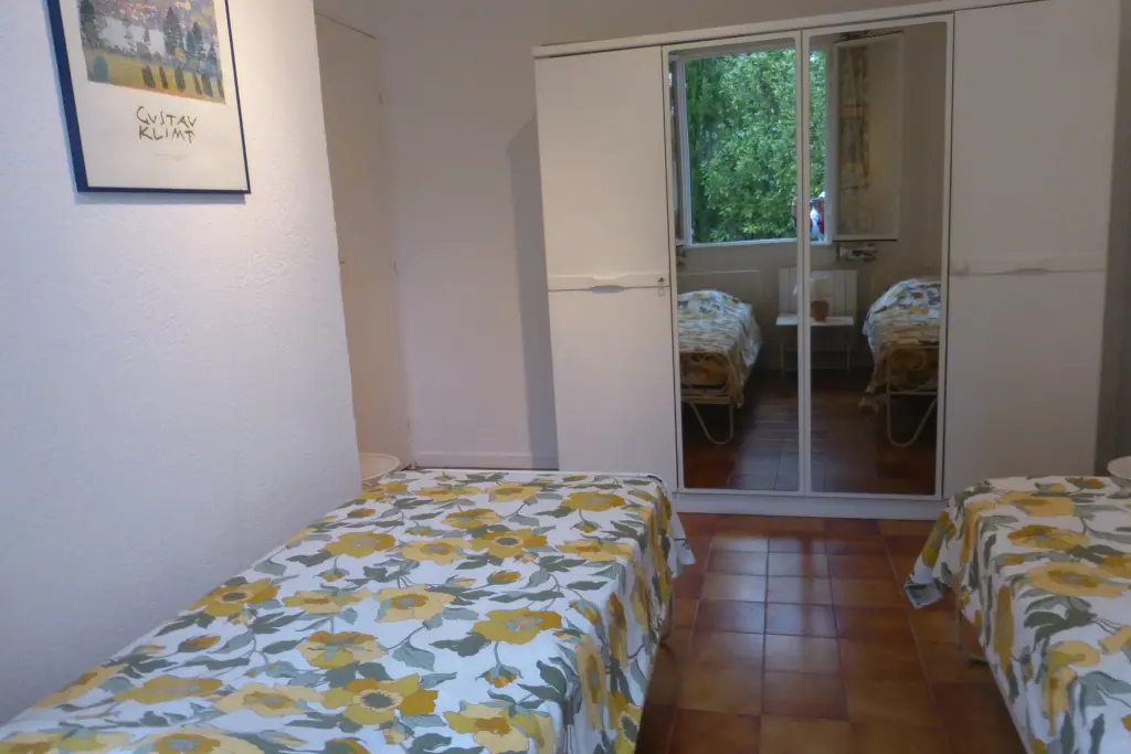 Côte d'Azur - ROQUEBRUNE SUR ARGENS  villa familiale spacieuse et confortable avec PISCINE et AIRCO