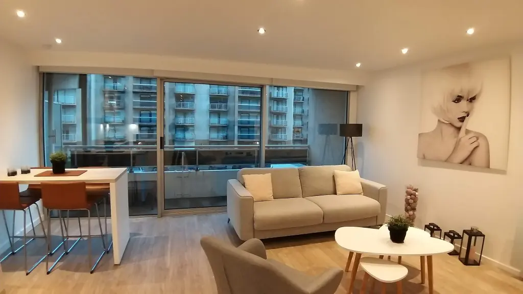 Plage:Appartement de standing avec terrasse 1 chambre à 200 m de la plage et de ses commerces