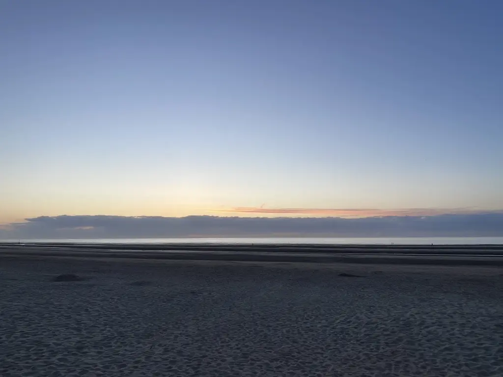 Plage:Appartement de standing avec terrasse 1 chambre à 200 m de la plage et de ses commerces