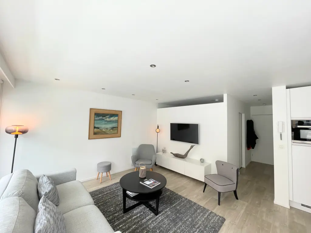 Plage:Appartement de standing avec terrasse 1 chambre à 200 m de la plage et de ses commerces